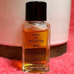 Vintage Chanel N°5 Eau de Toilette Mini Travel Size Perfume 7.5 ml